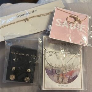 Earrings Set